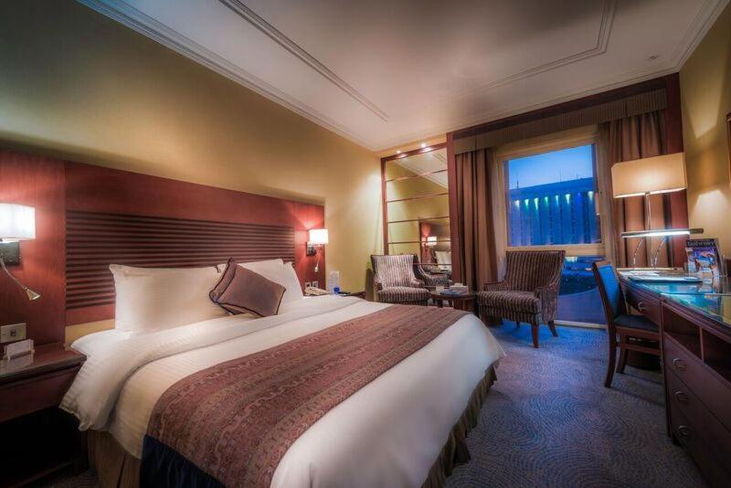 Golden Tulip Bahrain Otel Manama Dış mekan fotoğraf