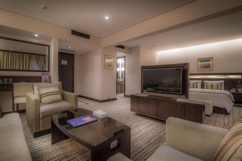 Golden Tulip Bahrain Otel Manama Oda fotoğraf