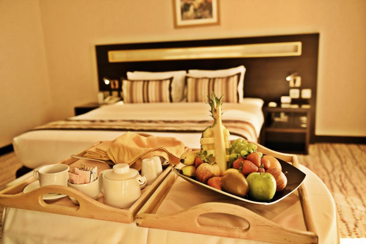 Golden Tulip Bahrain Otel Manama Dış mekan fotoğraf