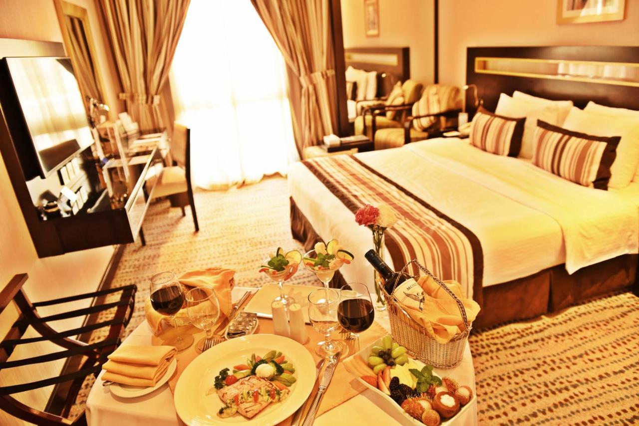 Golden Tulip Bahrain Otel Manama Dış mekan fotoğraf