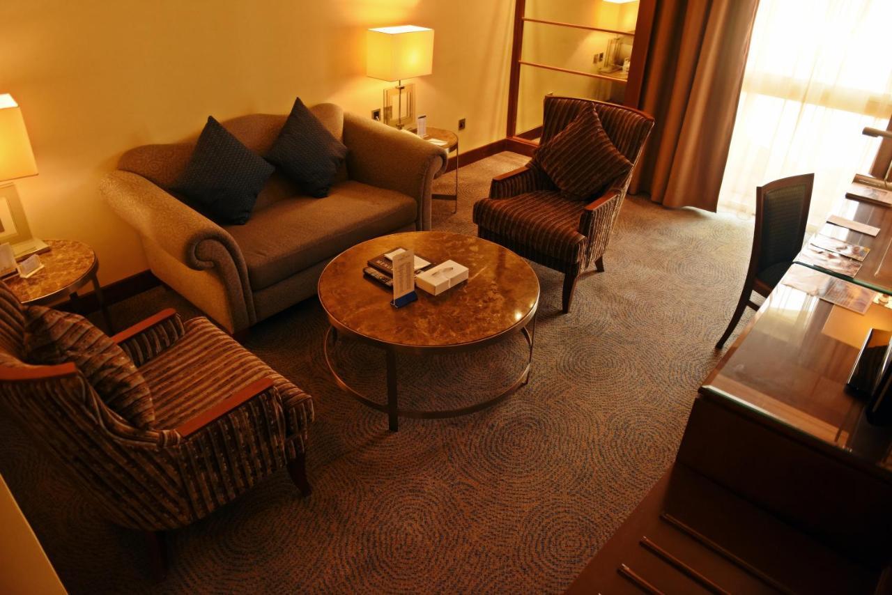 Golden Tulip Bahrain Otel Manama Dış mekan fotoğraf