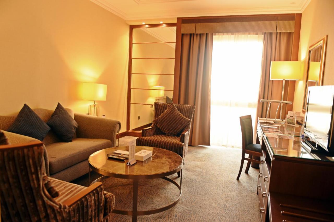 Golden Tulip Bahrain Otel Manama Dış mekan fotoğraf