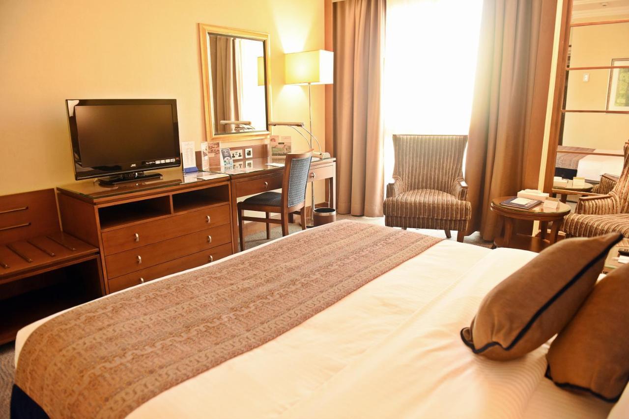 Golden Tulip Bahrain Otel Manama Dış mekan fotoğraf